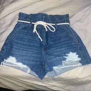NWOT American Eagle Mom Shorts